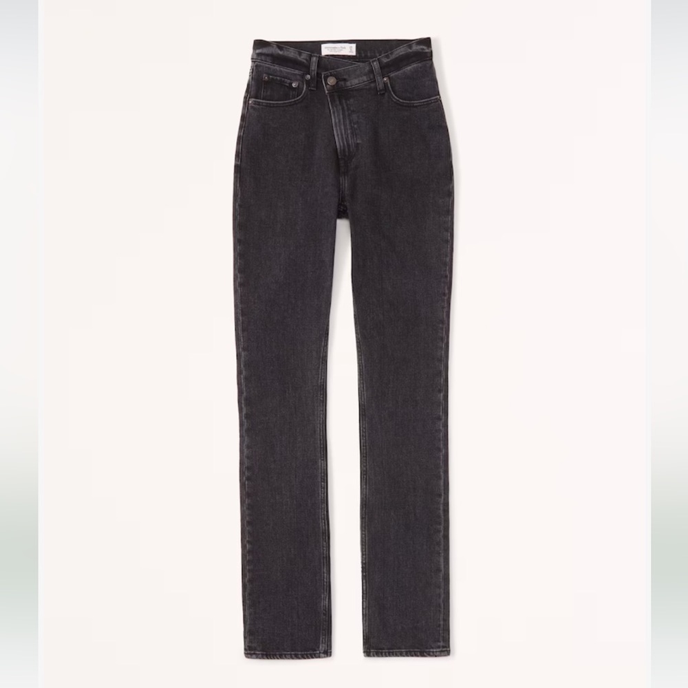 NWT Abercrombie High Rise Straight Jeans
